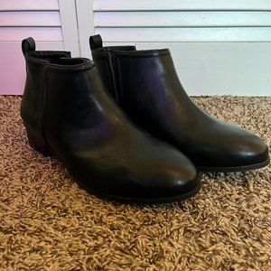 Torrid Ankle Bootie Black Vcut Slip On - Size 10